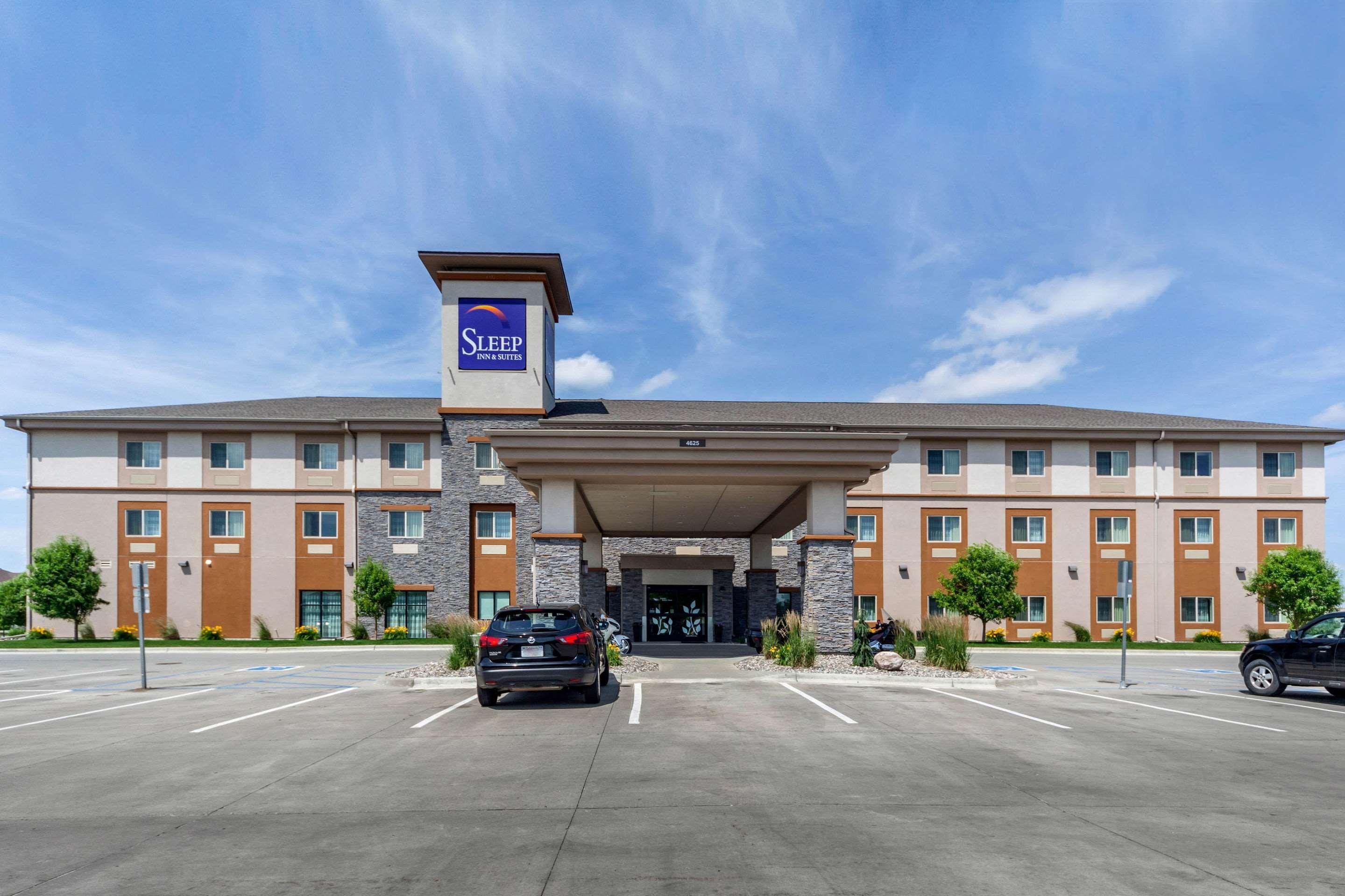 Sleep Inn & Suites Fargo Medical Center Exterior photo